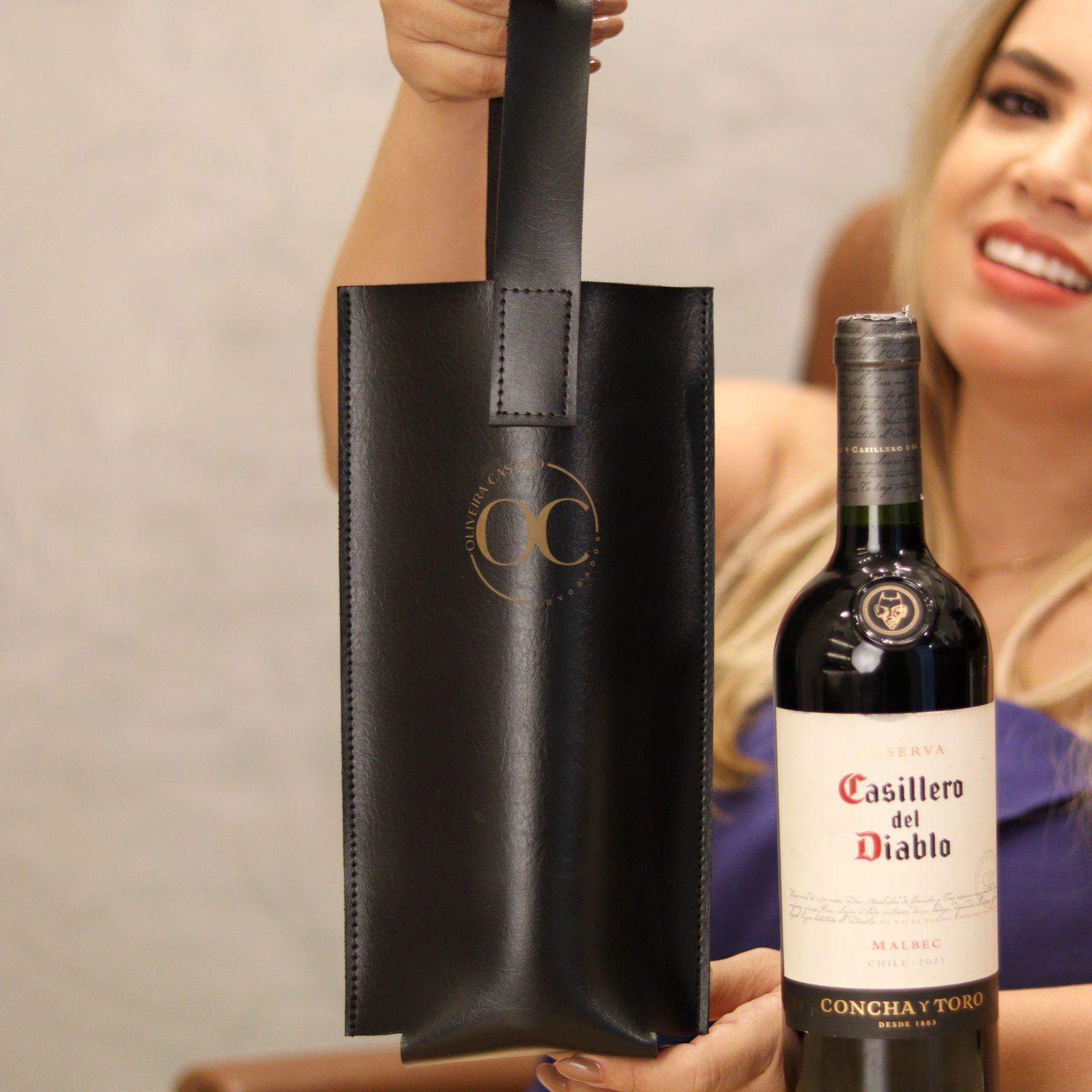 Porta Vinho com Alça - Imagem 3