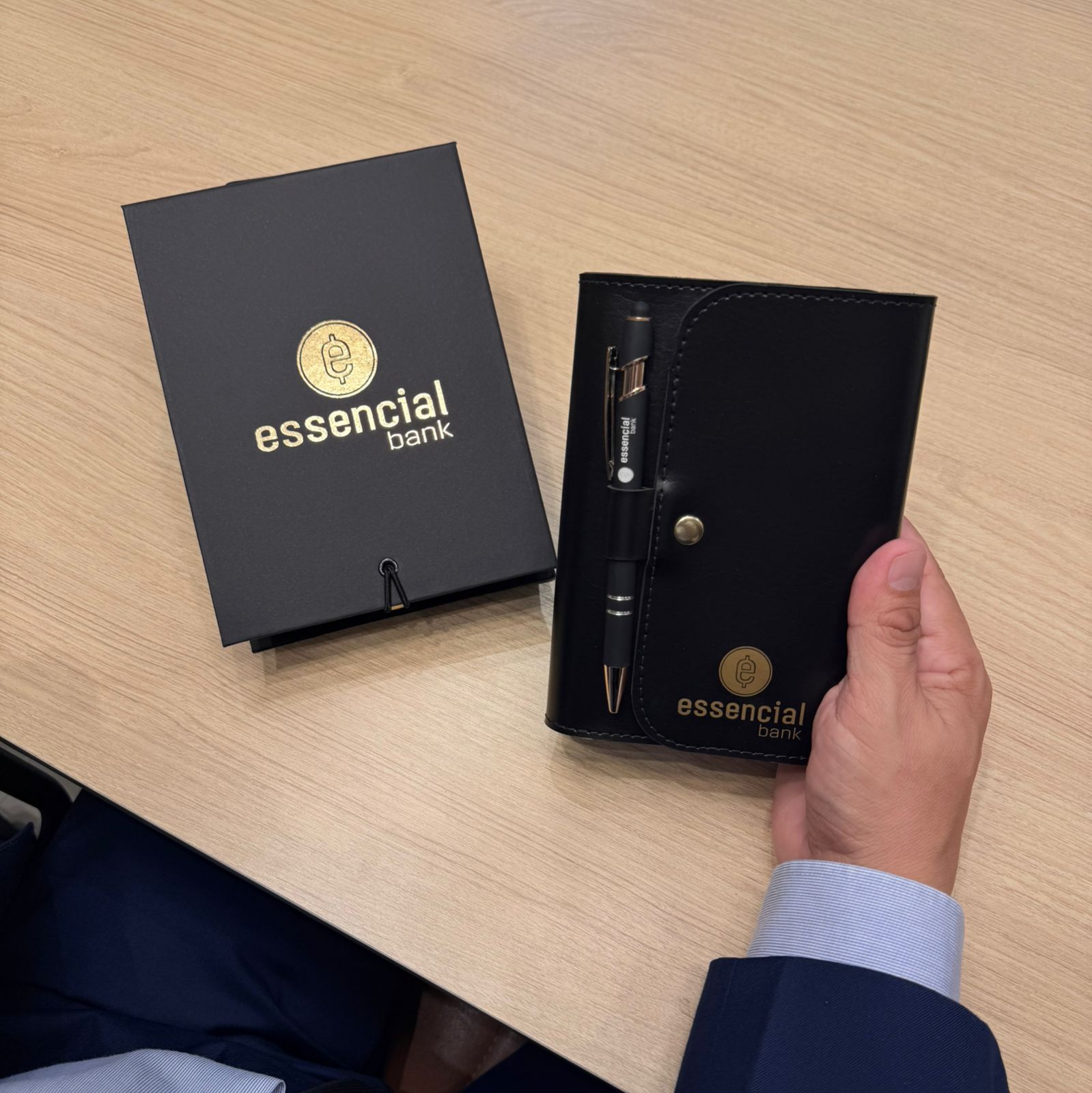 Kit: Agenda A6/Caneta/Caixa